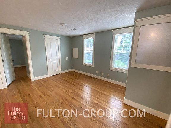2nd image of 849 Lake Dr SE #2