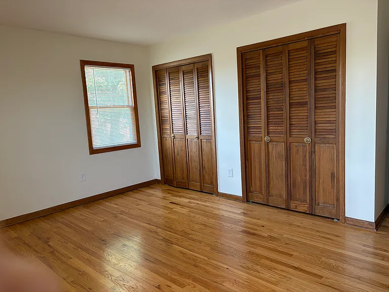 193 Banta Ave — Photo 13