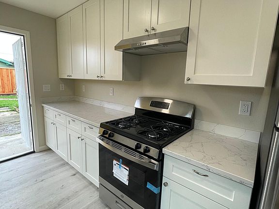 2nd image of 2085 Georgia Ave