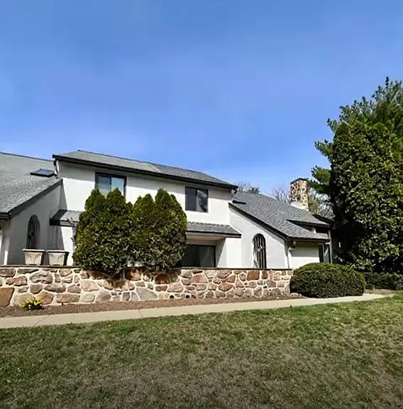 106 Pinecrest Dr
