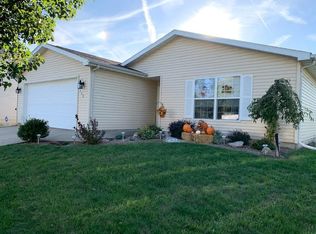 3469 N Honeytree Dr, Decatur, IL 62526