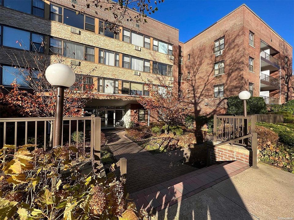 1st image of 15 Hill Park Avenue #3G