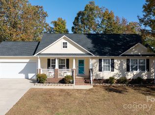 1552 Meadow Glen Ln, Rock Hill, SC 29730