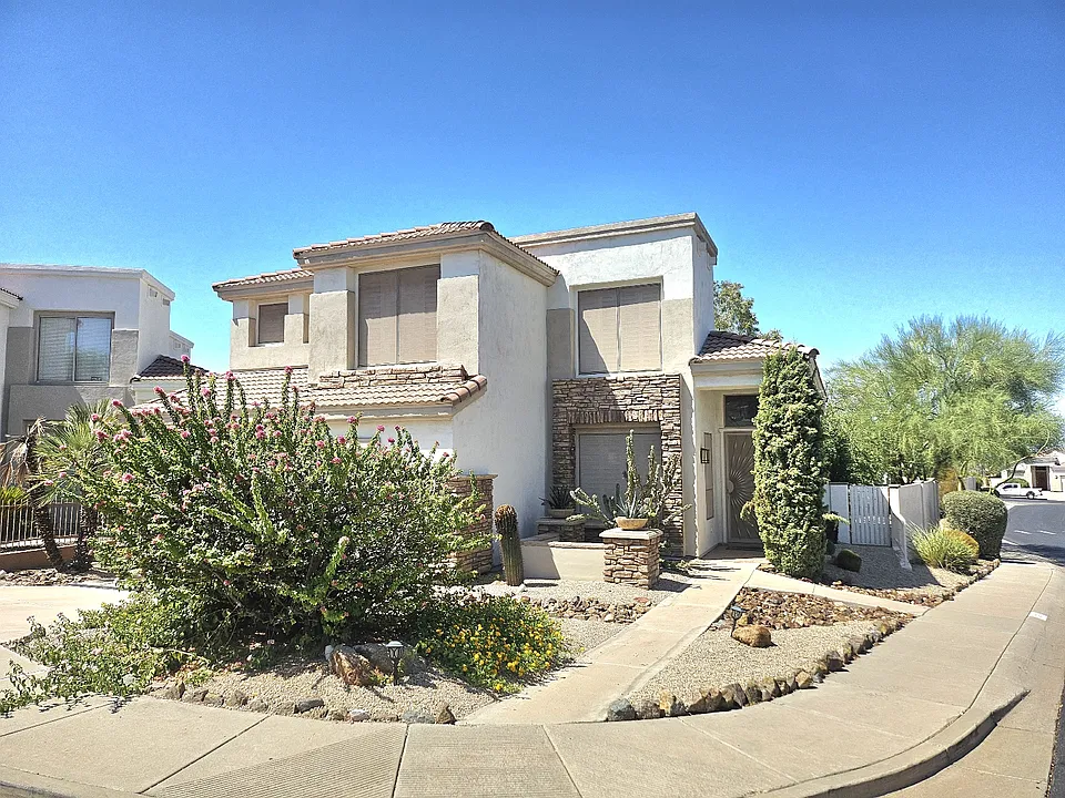 1257 E Voltaire Ave