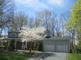 10 Bosko Dr, East Brunswick, NJ 08816