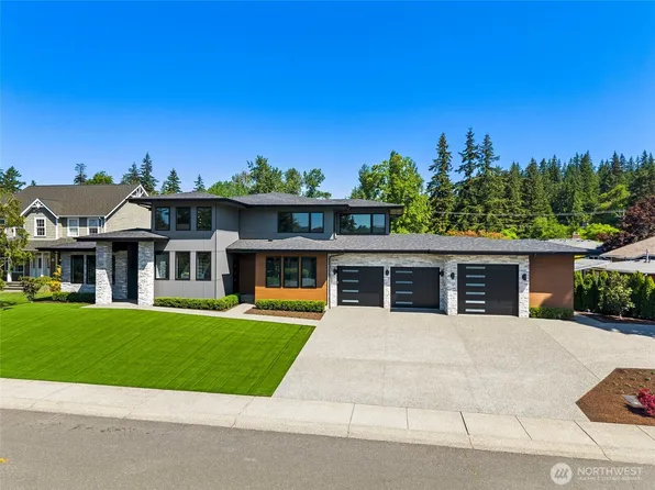 3709 E Connecticut Street, Bellingham, WA 98226