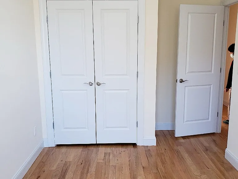121 Bay 23rd St #3A — Photo 5