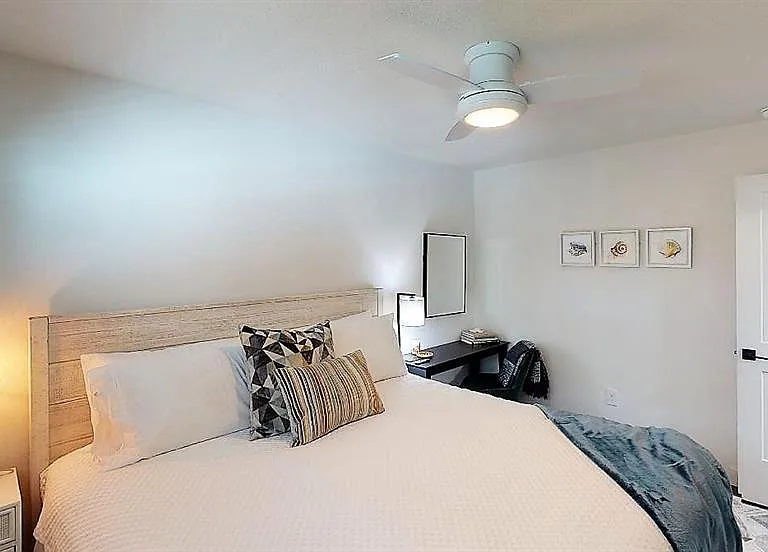 1910 Morrill St #5 — Photo 7