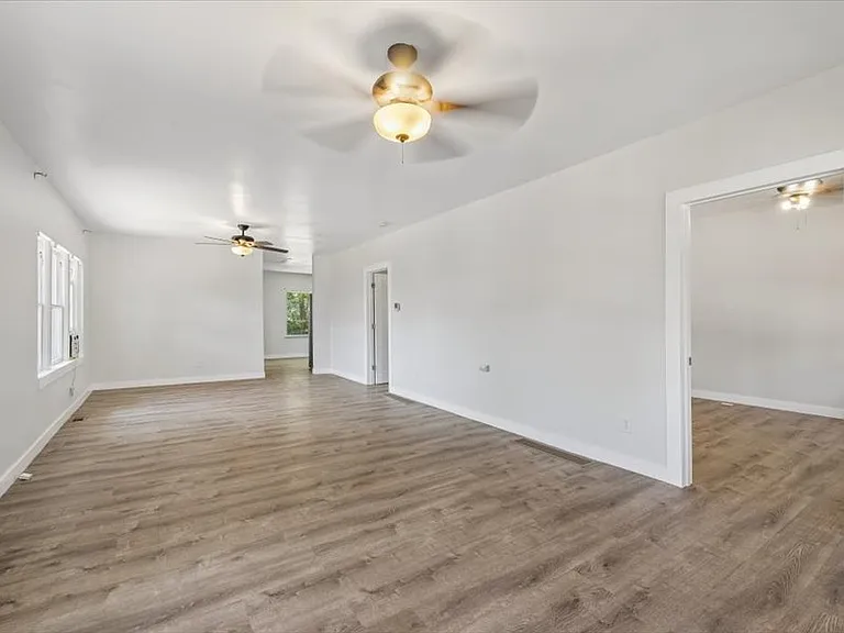 4759 Pearl St — Photo 7