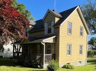 77 Crestwood Rd, Fairfield, CT 06824