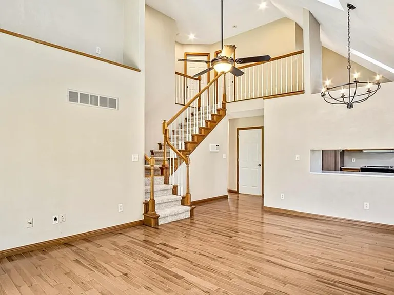 1334 Rachael Ln — Photo 8