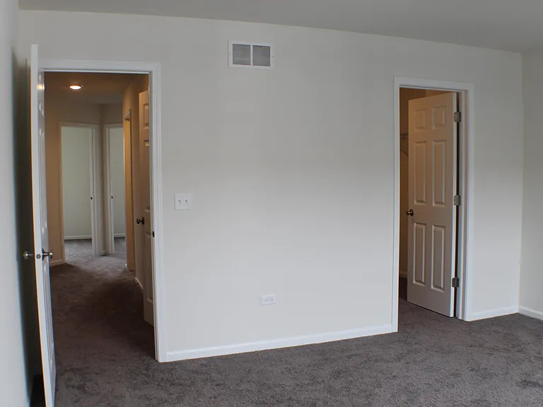 1601 Albany St — Photo 5