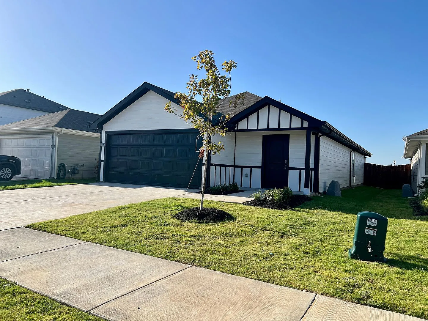 5529 Rollins, Denton for RENT — Photo 3