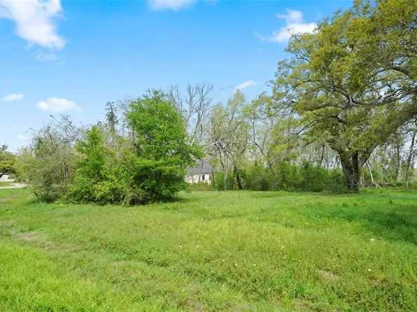21310 Chenango Lake Drive, Angleton, TX 77515