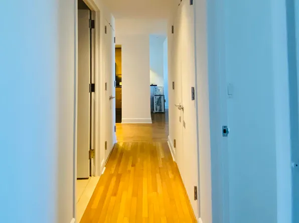 120 Riverside Boulevard image 14 of 21