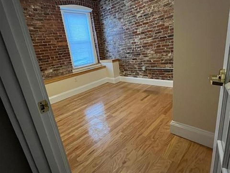 1st image of 884 Massachusetts Ave #117