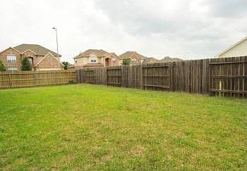 4th image of 2308 Bristol Water Dr