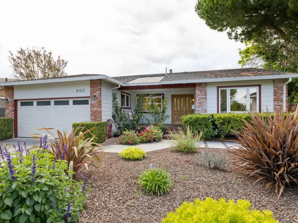902 San Marcos Cir, Mountain View, CA 94043