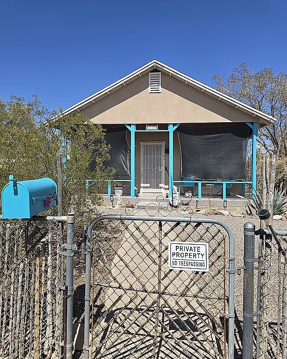 1st image of 640 W Rocalla Ave