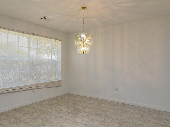 3rd image of 10506 Berclair Dr