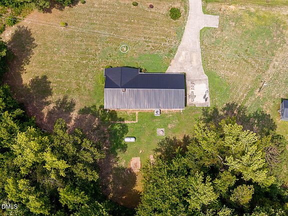 5th image of 292 Ernest Turner Rd