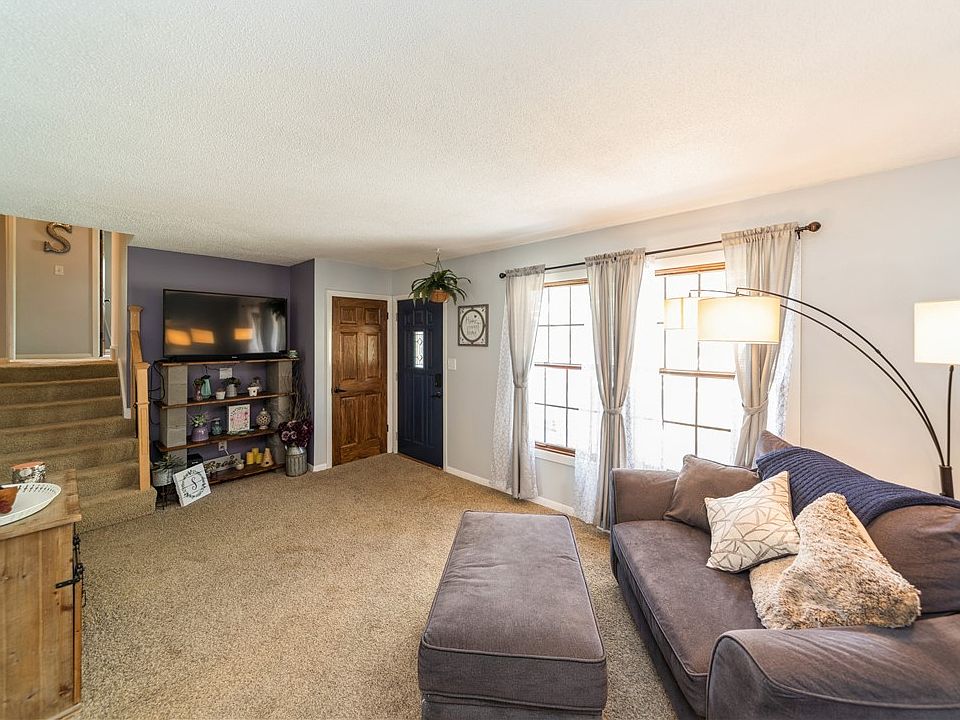 4817 Walnut Dr, Pleasant Hill, IA 50327 Zillow