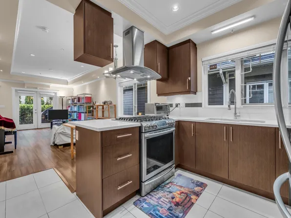 6331 No 4 Rd #5, Richmond, BC V6Y 2T1