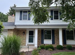 W53N880 Castle Ct, Cedarburg, WI 53012