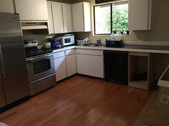 3rd image of 6115 133rd Ave NE