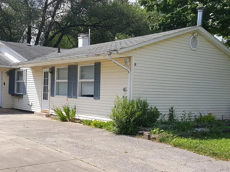 1203 Helmen Dr — Photo 2