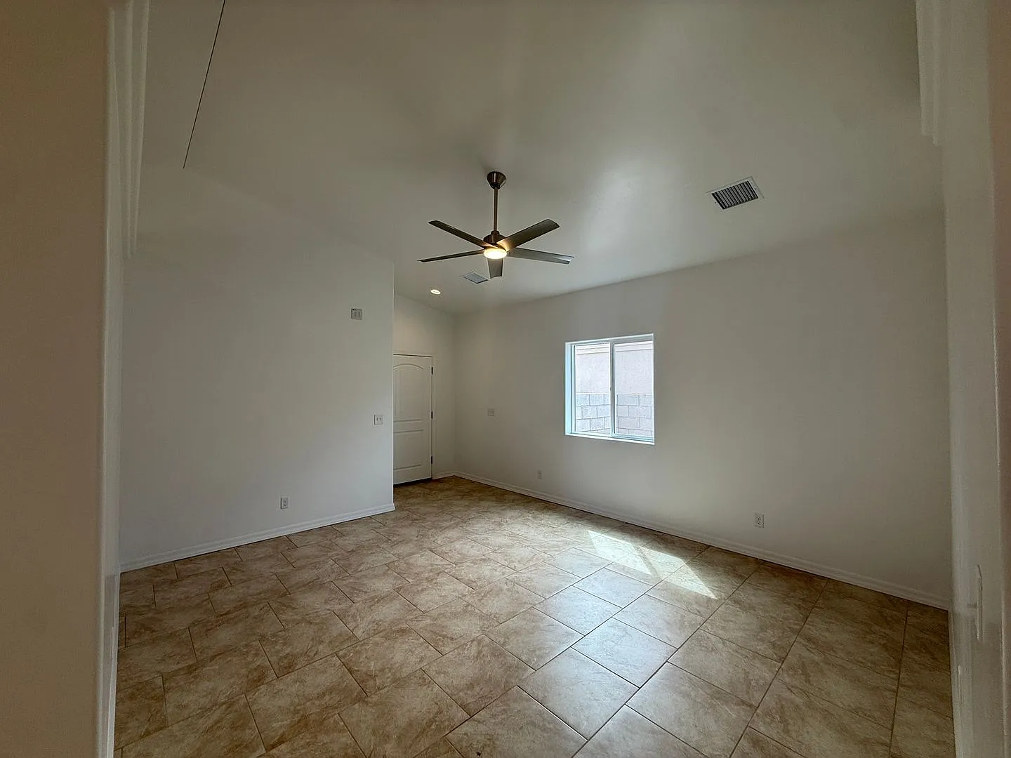 Brand New 3 Bedroom 2 Bath Home — Photo 3