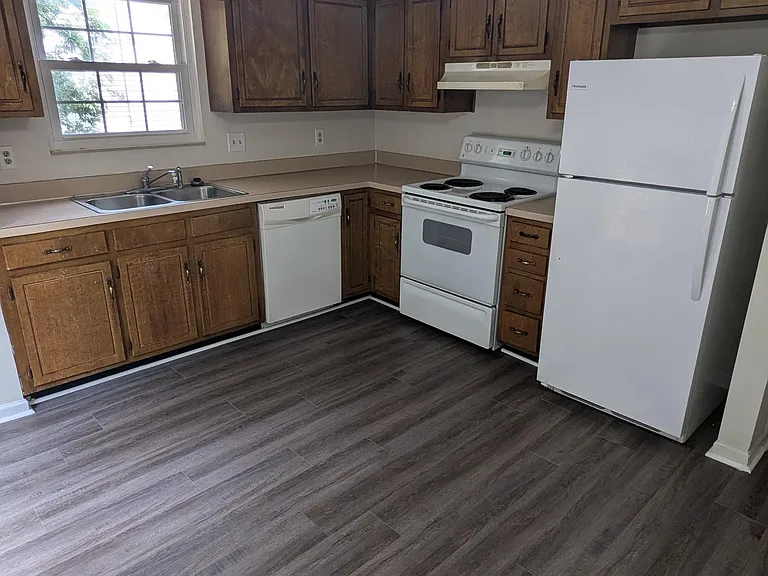 2920 Sheana Way — Photo 5