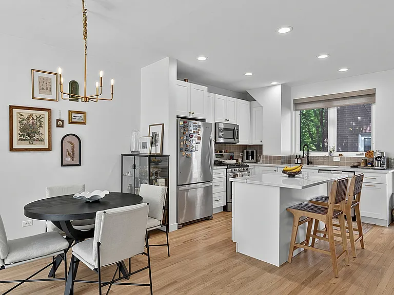 2809 N Wolcott Ave #I — Photo 3