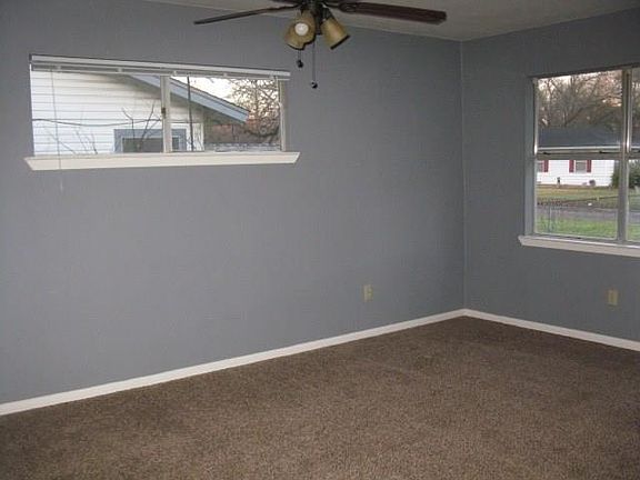 3rd image of 233 E Drane Ave