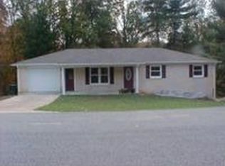721 Hickory St, Centerville, TN 37033