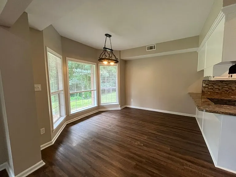 440 Blue Lake Dr — Photo 4