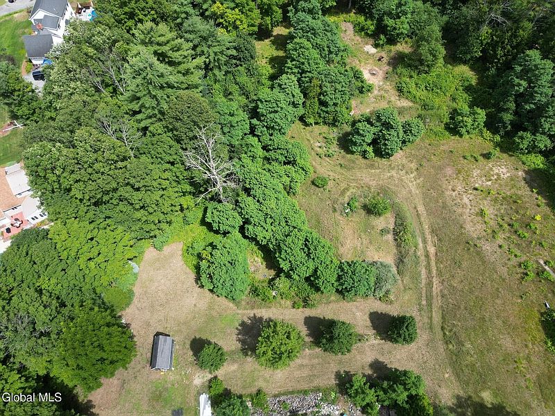 2nd image of 408 W Mountain Road