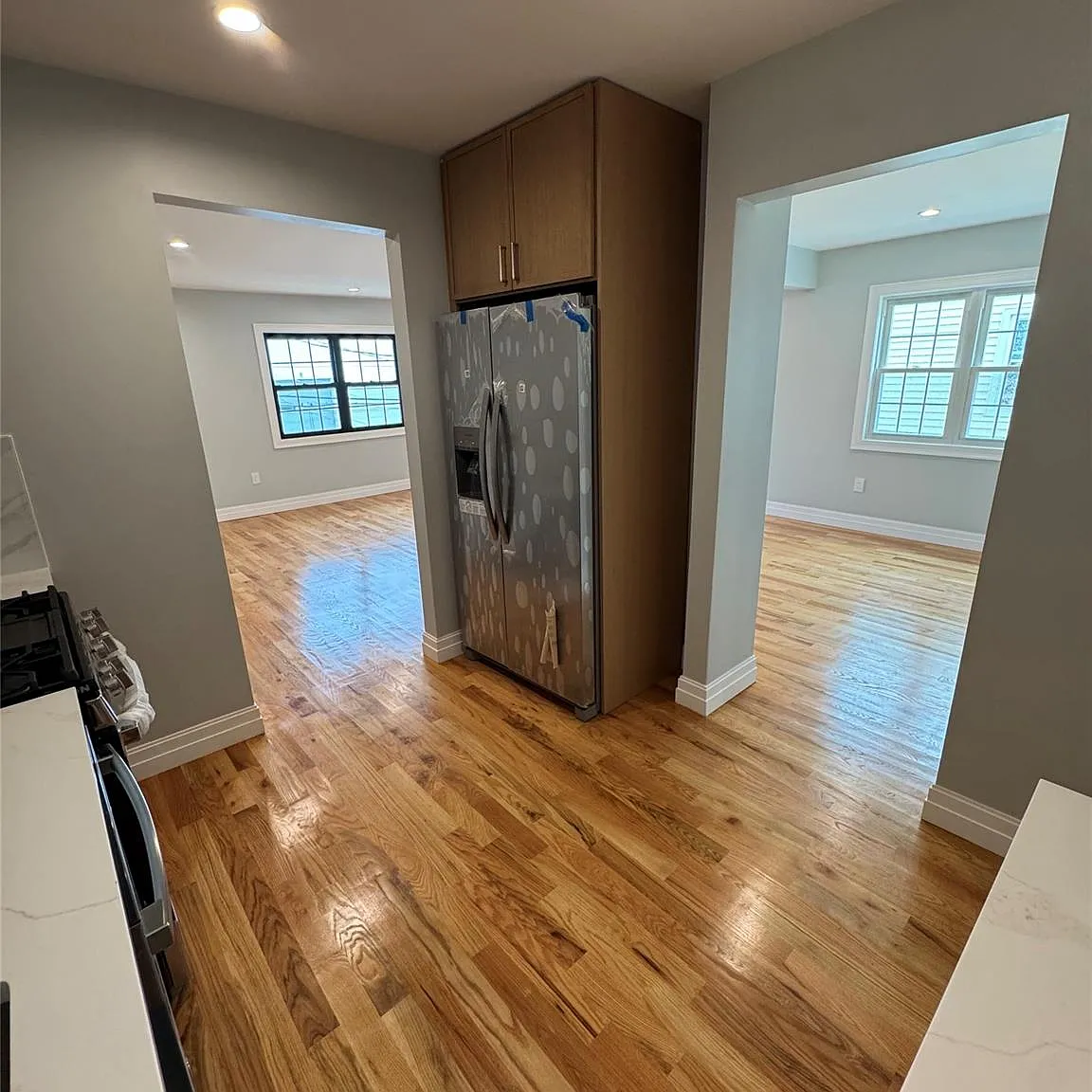 3 bed, 2.0 bath, 2100 sqft, $3,850 — Photo 4