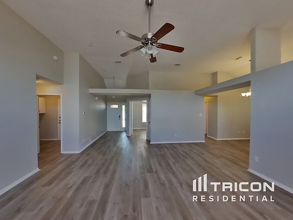 3rd image of 2223 Cromwell Dr