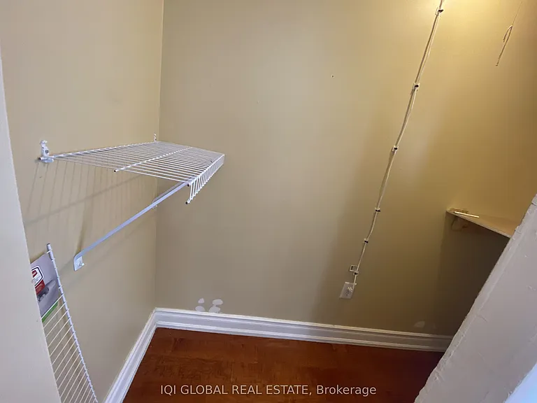 8 Bonello Cres — Photo 25
