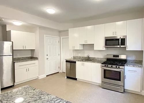 42-44 Waverly St #46 Photo 1 42-44 Waverly St #46 Photo 1