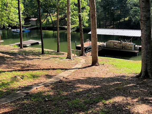 5th image of 172 Belton Cir