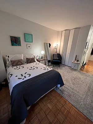 Rented by Coldwell Banker Warburg | media 9