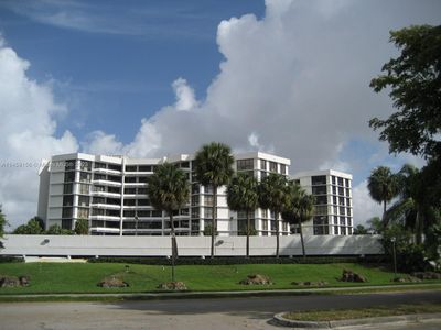(Undisclosed Address), Miami, FL, 33183
