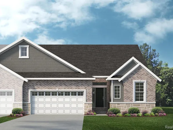 61723 Empire Rd, South Lyon, MI 48178