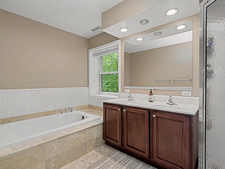 11 Maple Dr — Photo 19