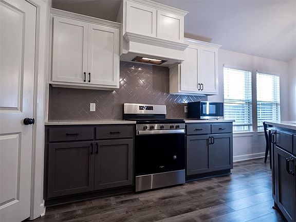 4th image of 3125 Red Cedar Way