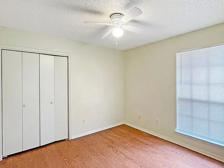 630 Overlook Ct — Photo 6