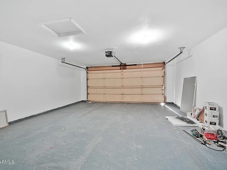313 S Ocean Dr — Photo 20