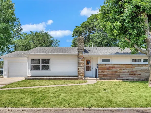 611 Gray Dr, Gibson City, IL 60936